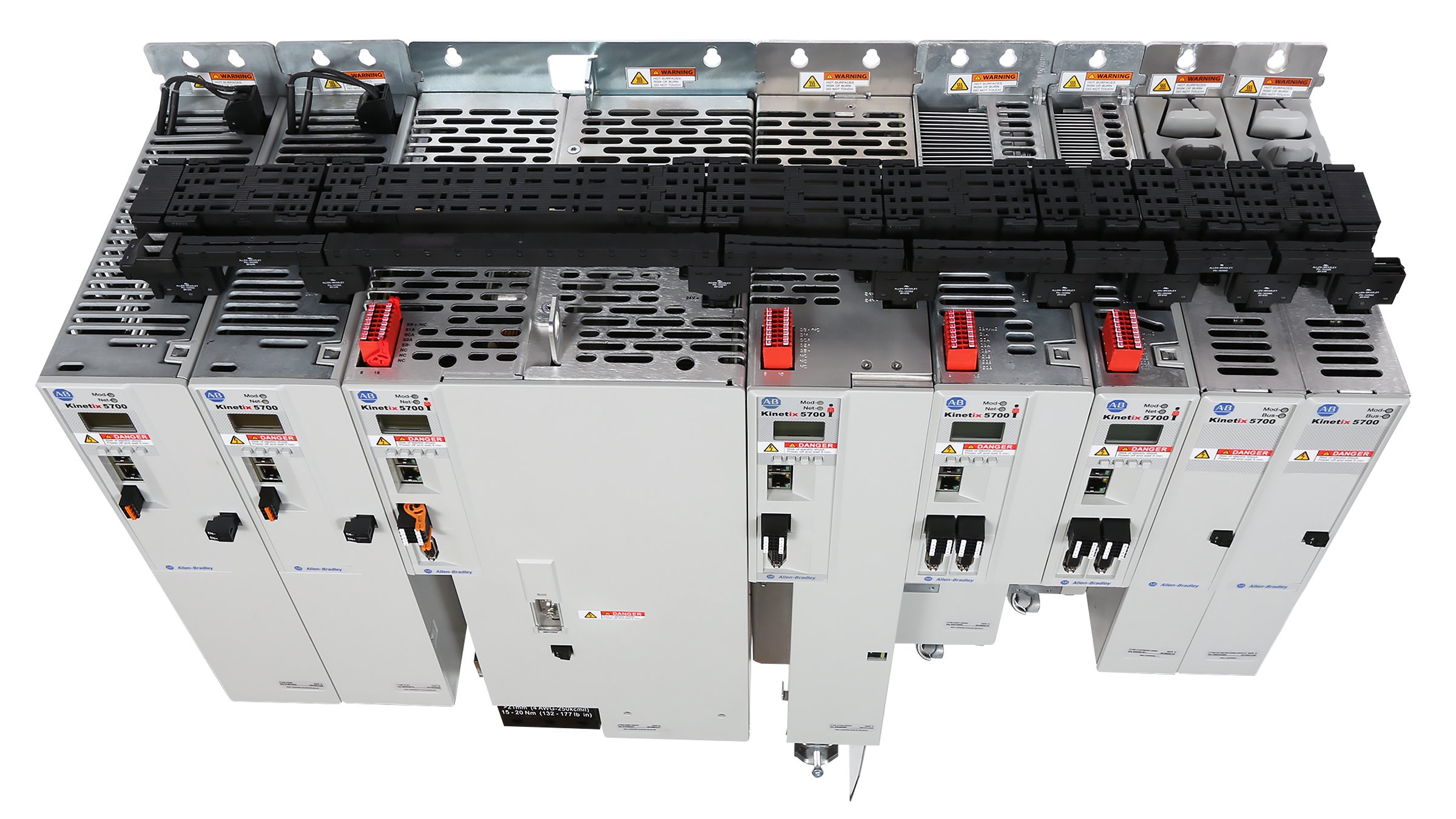 Les servovariateurs Kinetix® 5700 Allen‑Bradley série 2198 permettent d'étendre les avantages de la commande d'axe intégrée sur EtherNet/IP aux vastes applications de constructeurs de machines.